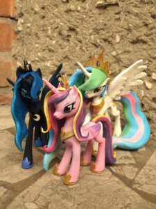 Rating: Safe Score: 0 Tags: 2012 3:4 absurd_res blue_eyes crown cutie_mark e621 equid equine feathered_wings feathers female feral friendship_is_magic group hair hasbro headgear hi_res horn jewelry mammal multicolored_hair my_little_pony mythological_creature mythological_equine mythology necklace princess princess_cadance_(mlp) princess_celestia_(mlp) princess_luna_(mlp) purple_eyes quadruped real royalty sculpture sculpture_(artwork) tail traditional_media_(artwork) winged_unicorn wings z-n-k User: bunchy7s