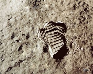 Rating: Safe Score: 0 Tags: 3_toes balto_(artist) dirt e621 feet footprint moon not_furry outside toes watermark zero_pictured User: bunchy7s