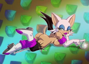 Rating: Questionable Score: 0 Tags: 1girls anthro ass bat bat_wings blue_eyes boots breasts chacomics chaos_emerald chiropteran clothes color destin_noir fangs female female_only fur jewel laying_on_stomach lipstick looking_at_viewer lying makeup mobian_(species) rouge_the_bat rule34 sega side_view sideboob smile solo sonic_(series) sonic_the_hedgehog_(series) tagme tail tan_body tan_skin white_body white_fur white_hair wings User: bunchy7s