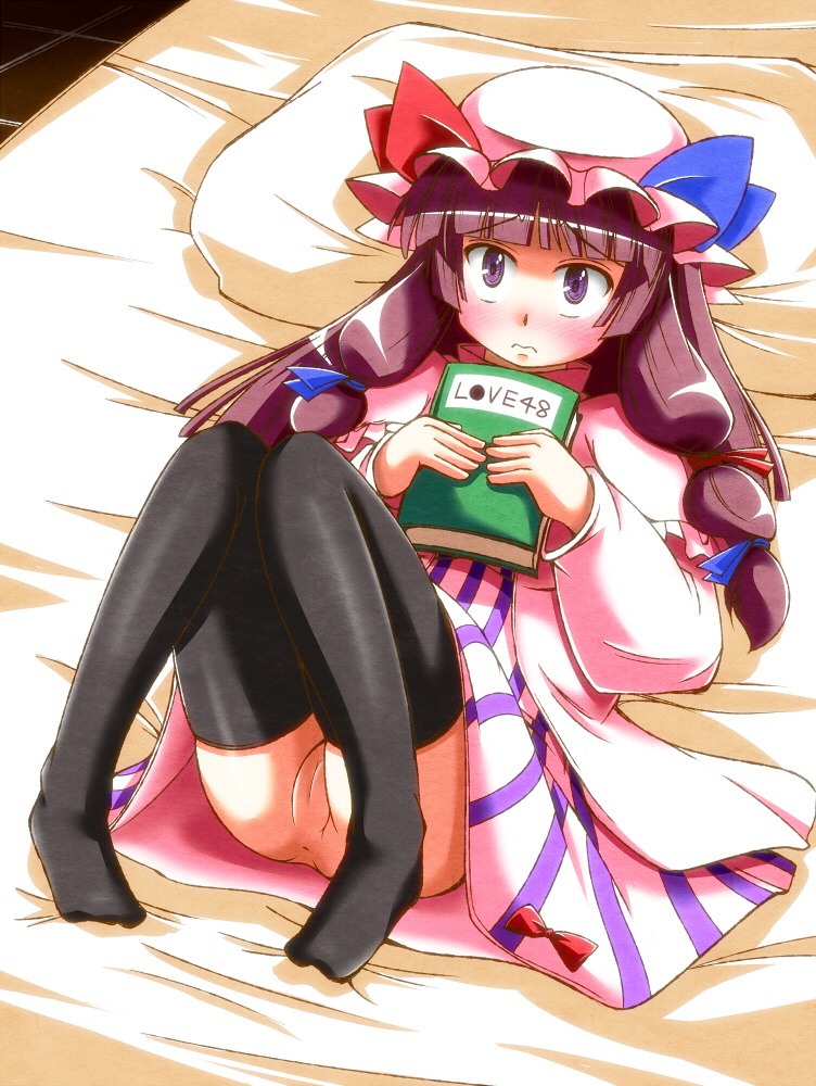 black_legwear blush book dress female female_only hair_ribbon hat holding holding_book human kawasumi_yuuto long_hair lying multicolored_dress no_panties on_back patchouli_knowledge pillow pink_dress purple_dress purple_eyes purple_hair pussy ribbon rule34 solo striped striped_dress thighhighs touhou uncensored
